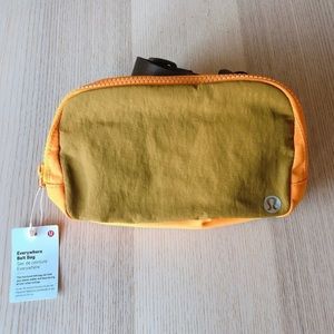 BRAND NEW lululemon belt bag 🧡